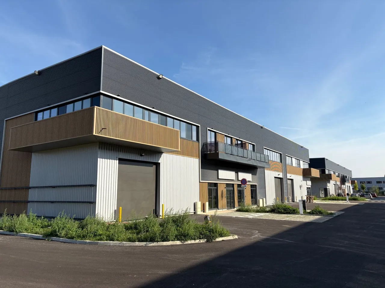 logistics - Activités / Bureaux À Louer - gallery - 3