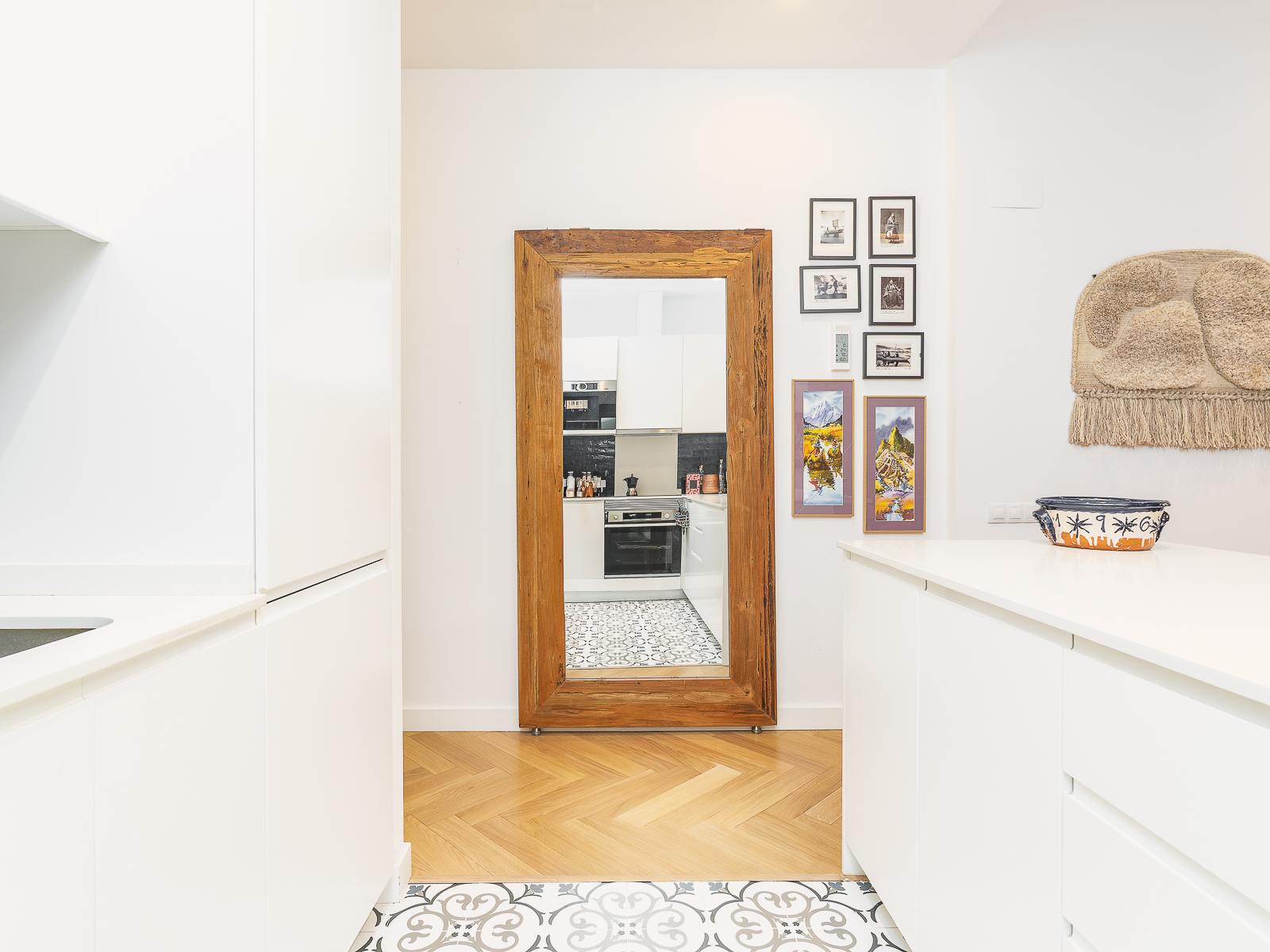 living - Piso de 70m² con 27m² de jardín en venta en Poble Sec - gallery thumbnail - 8