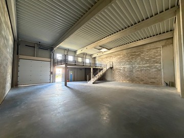 logistics - Local d’activités À Louer - À Vendre - featured