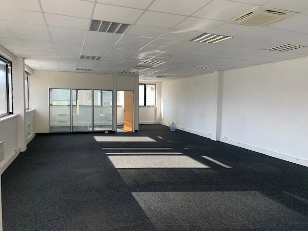 office - Offices For Rent - gallery - 2