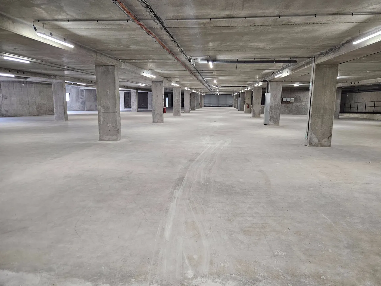 logistics - Warehouse / Offices For Rent - gallery - 10