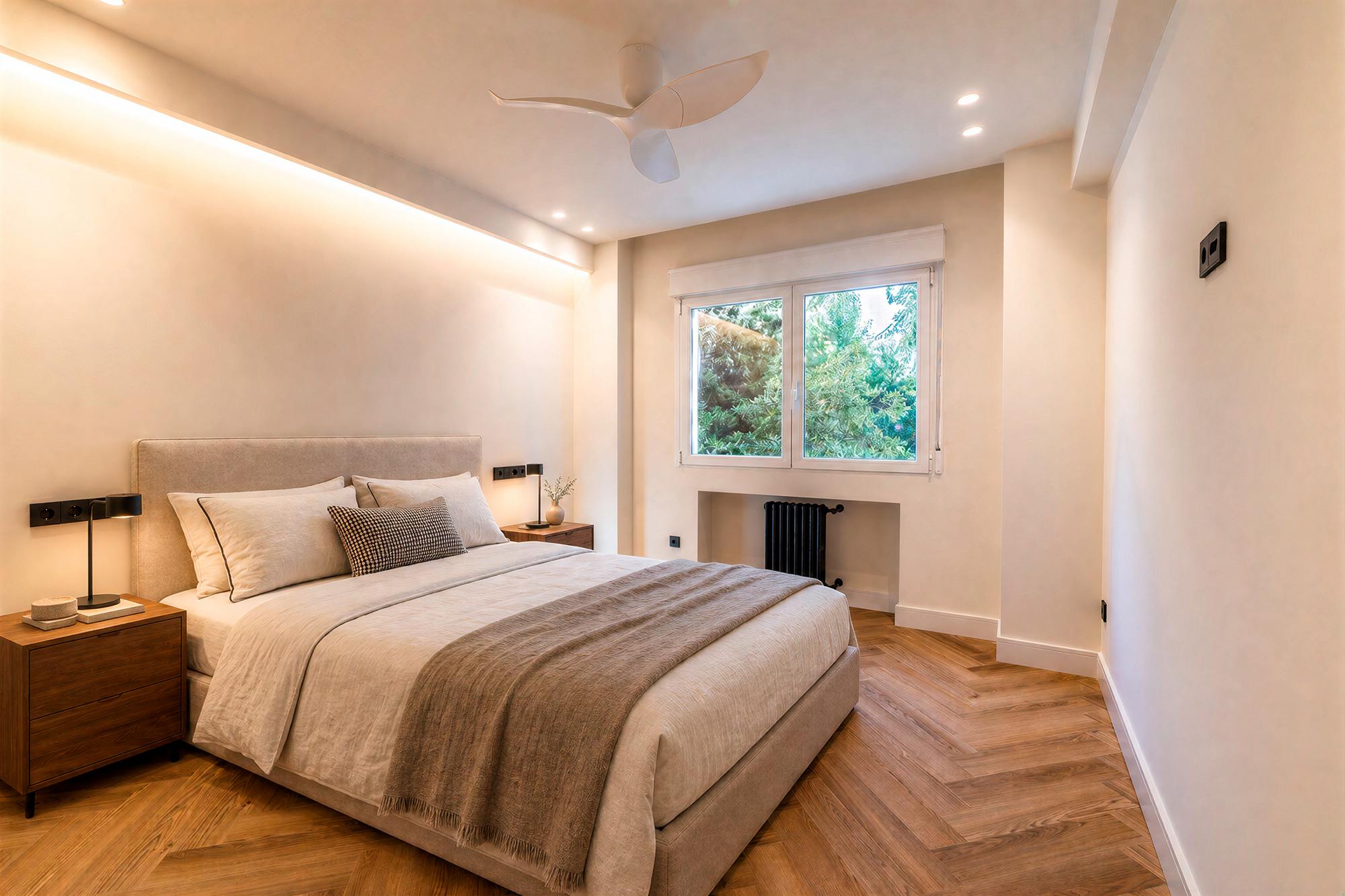 living - 205m² apartment with 6m² terrace for sale in Jerónimos - gallery thumbnail - 7