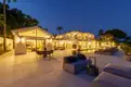 living - Casa / villa de 734m² con 492m² terraza en venta en Milla de Oro - gallery thumbnail - 10