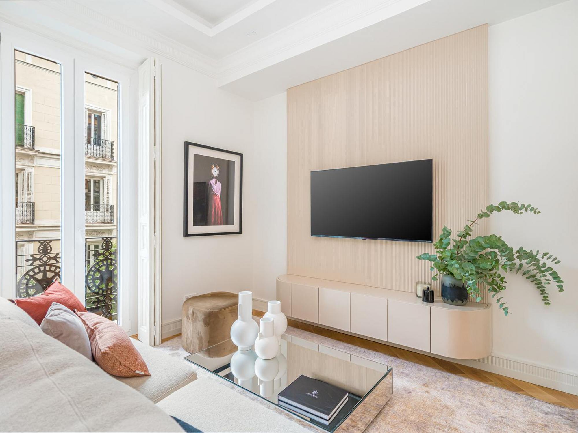living - 113m² apartment for rent in Goya, Madrid - gallery - 3