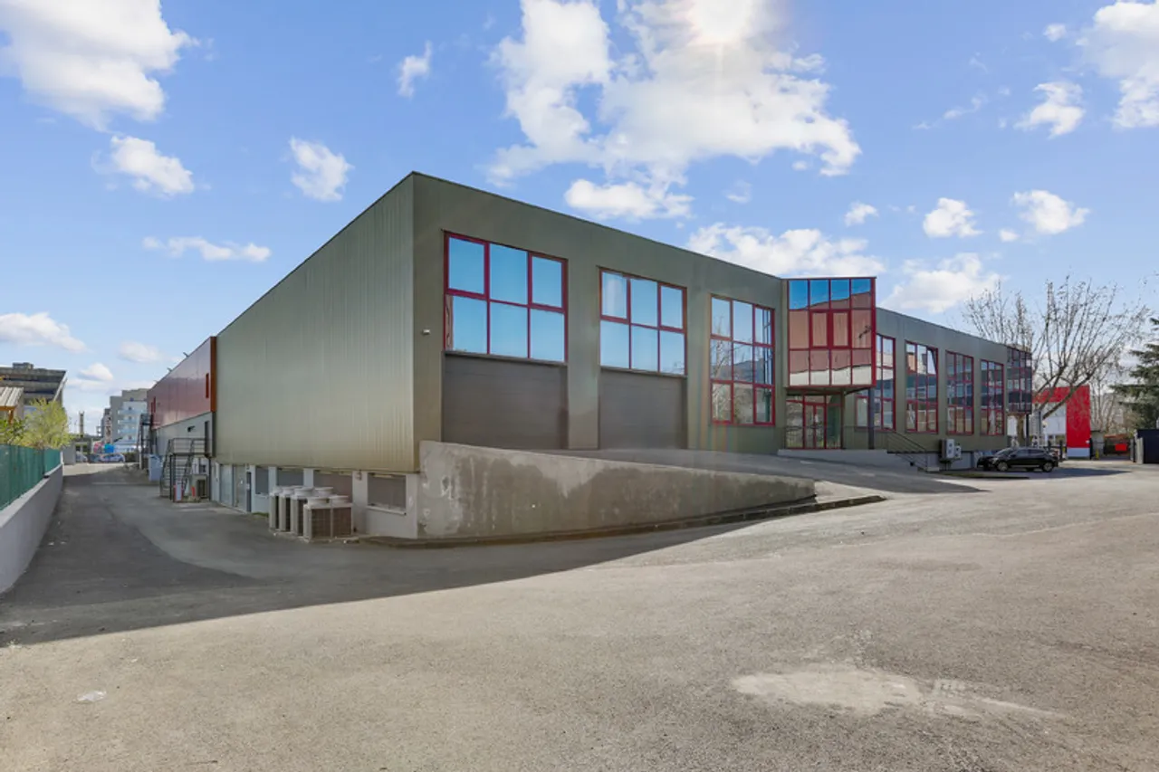 logistics - Activity Facility For Rent - gallery - 2