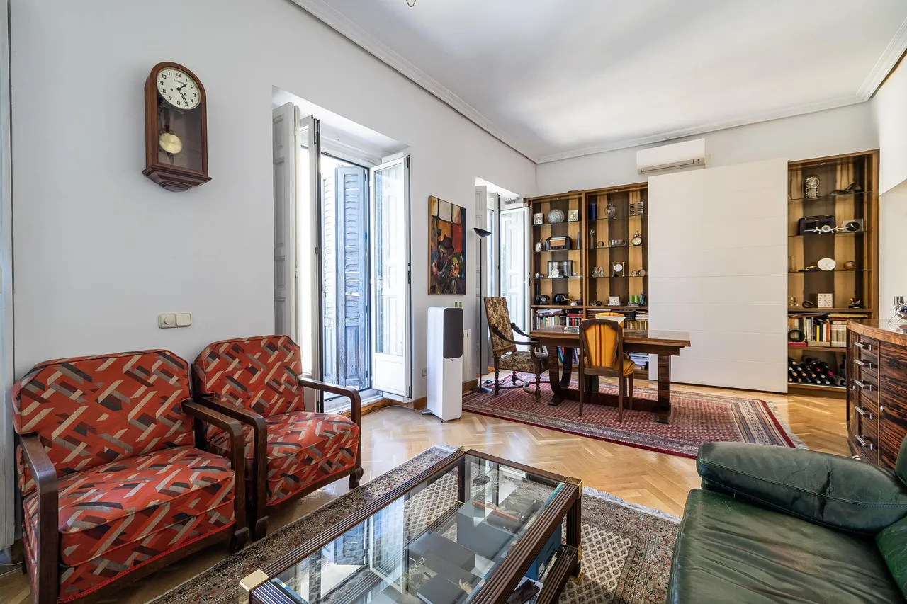 living - Piso de 81m² en venta en Malasaña, Madrid - gallery - 6