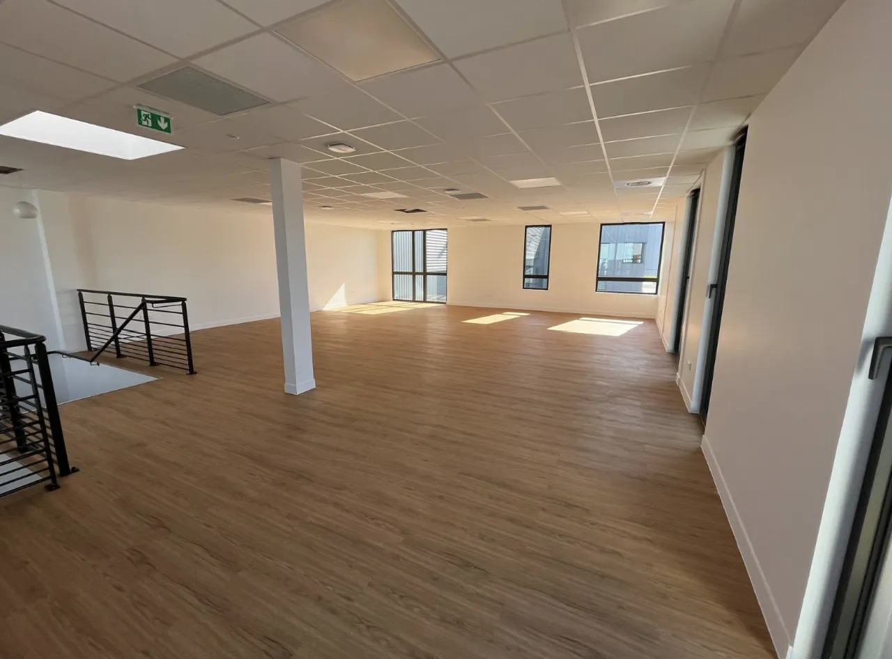 logistics - Activités / Bureaux À Louer - gallery - 4