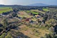 living - Casa rural de 724m² en venta en Pla de l'Estany, Girona - gallery thumbnail - 4