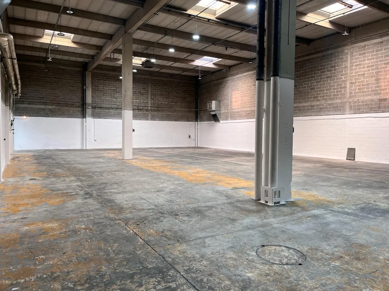 logistics - Activités / Bureaux À Louer - gallery - 2