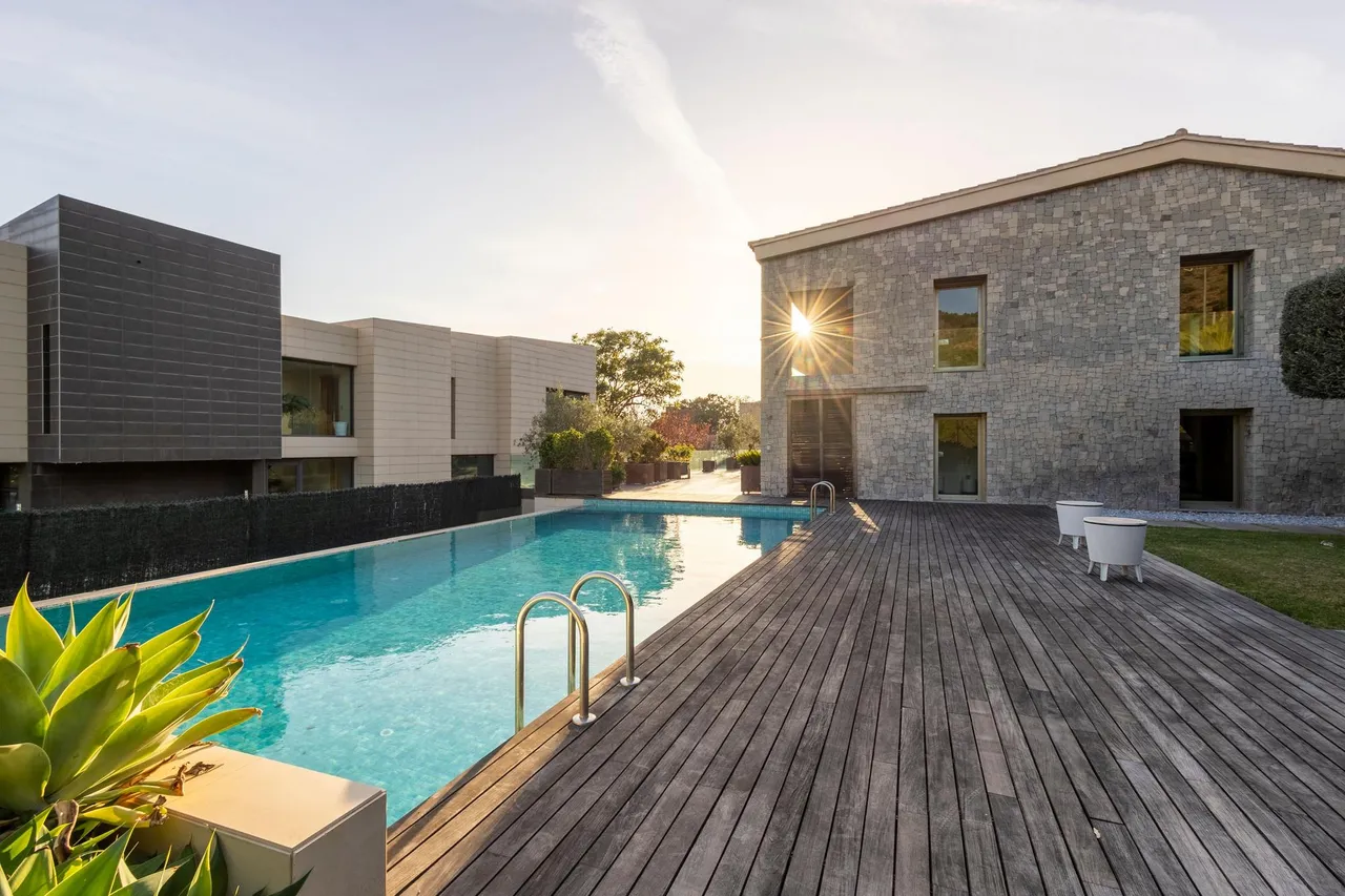living - Casa / villa de 646m² en venta en Los Monasterios, Valencia - gallery - 3