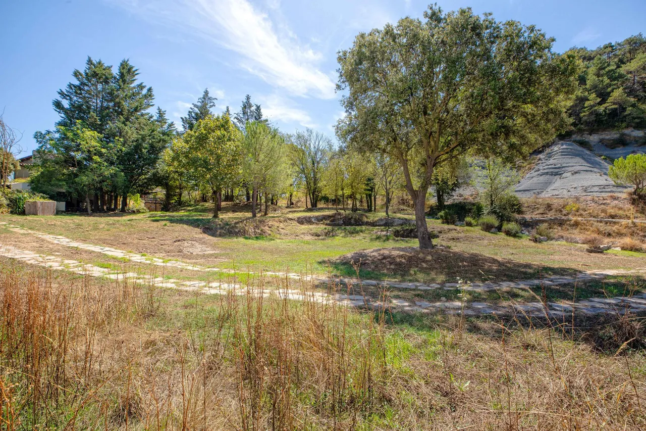 living - 547m² country house for sale in La Garrotxa, Girona - gallery - 9