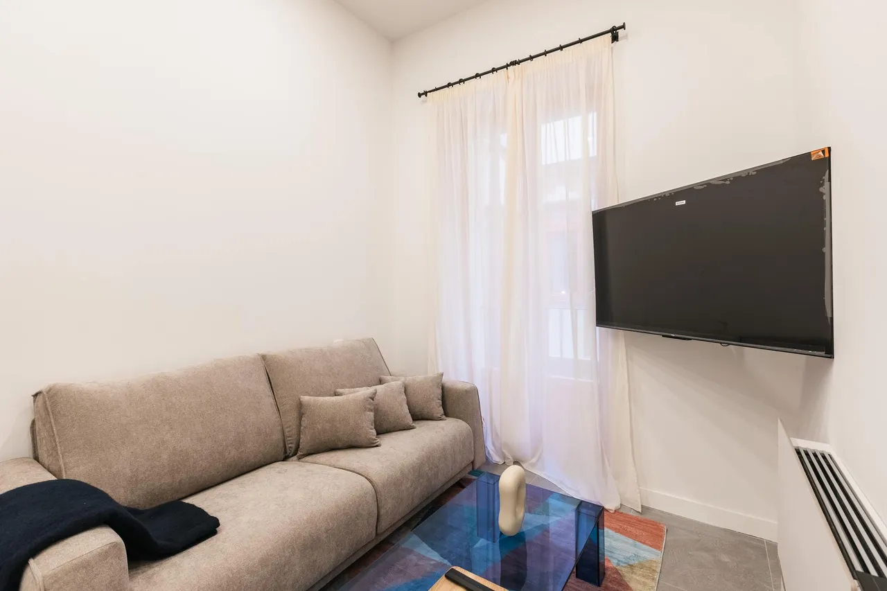 living - 120m² apartment for rent in La Latina, Madrid - gallery - 3