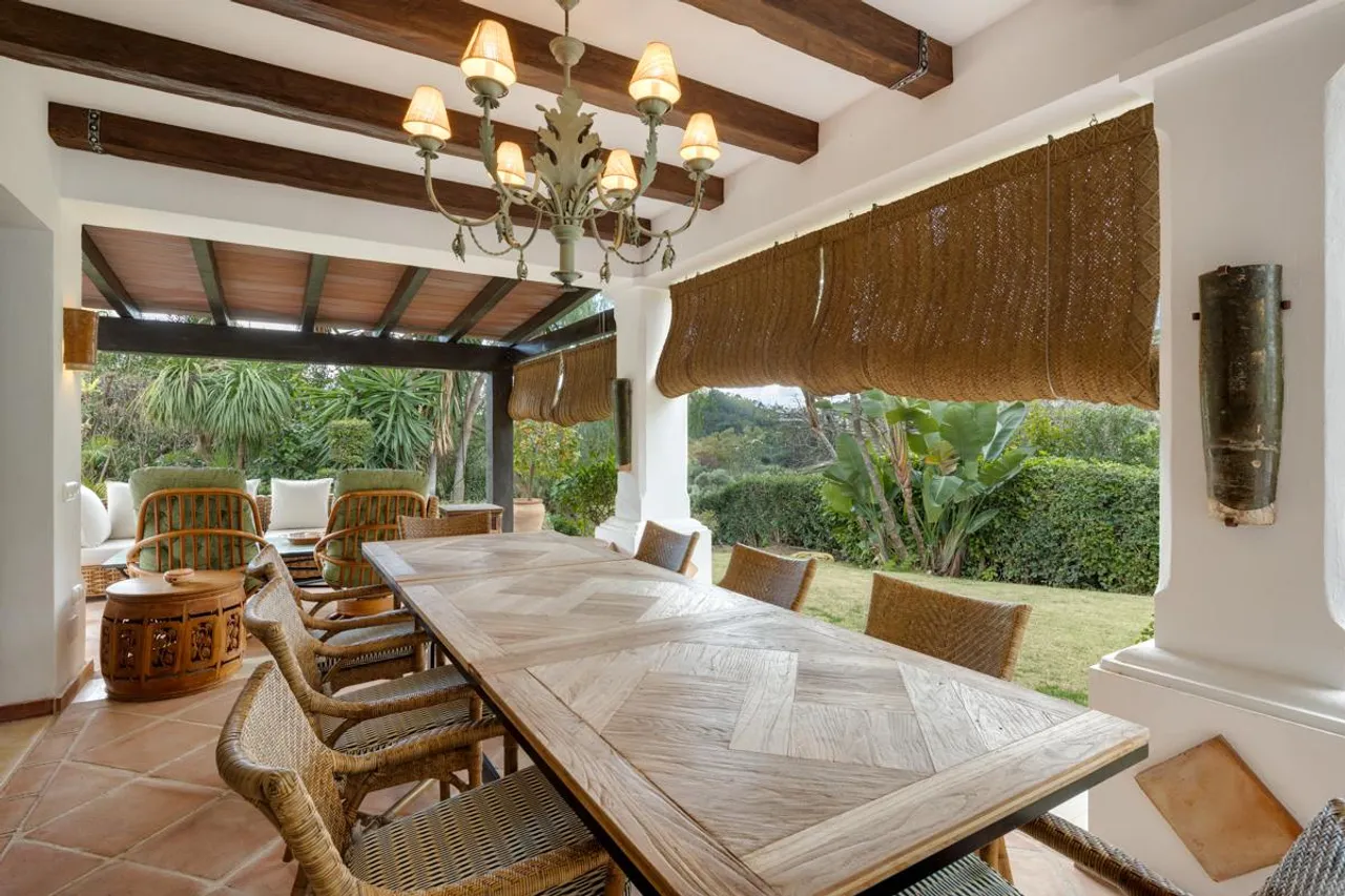 living - Casa / villa de 373m² con 122m² terraza en venta en Quinta - gallery - 5