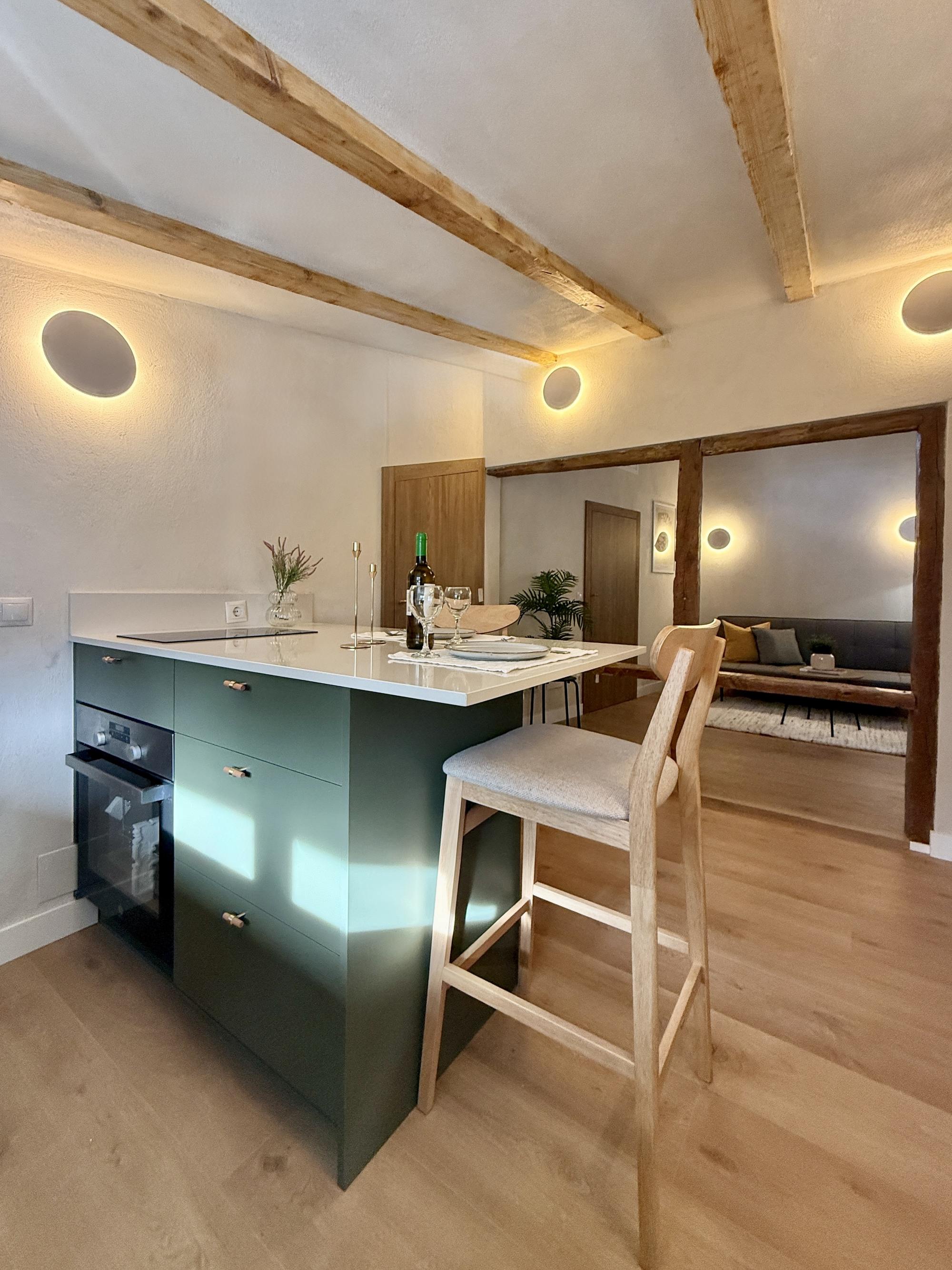 living - 64m² apartment for sale in Cortes / Huertas, Madrid - gallery thumbnail - 10