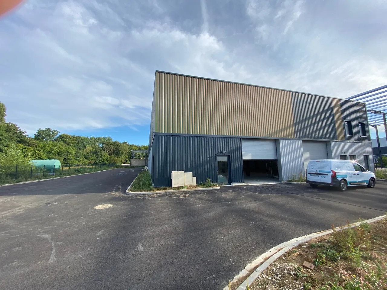 logistics - Light Industrial Premises / Offices For Rent - gallery - 8