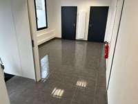 logistics - Activités / Bureaux À Louer - gallery thumbnail - 5