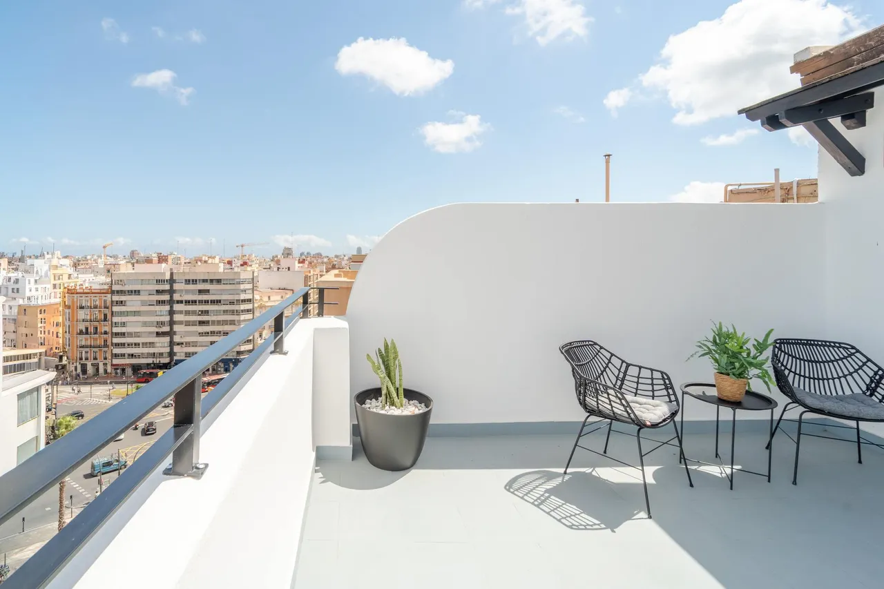 living - Ático de 60m² con 15m² terraza en alquiler en Extramurs - gallery - 7