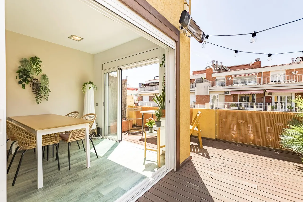 living - 90m² penthouse with 20m² terrace for sale in Sant Antoni - gallery - 6