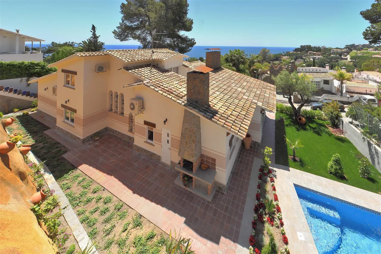 living - Propiedad de diseño en venta en Blanes, en la Costa Brava - gallery - 3