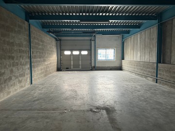 logistics - Activités / Bureaux À Louer - featured