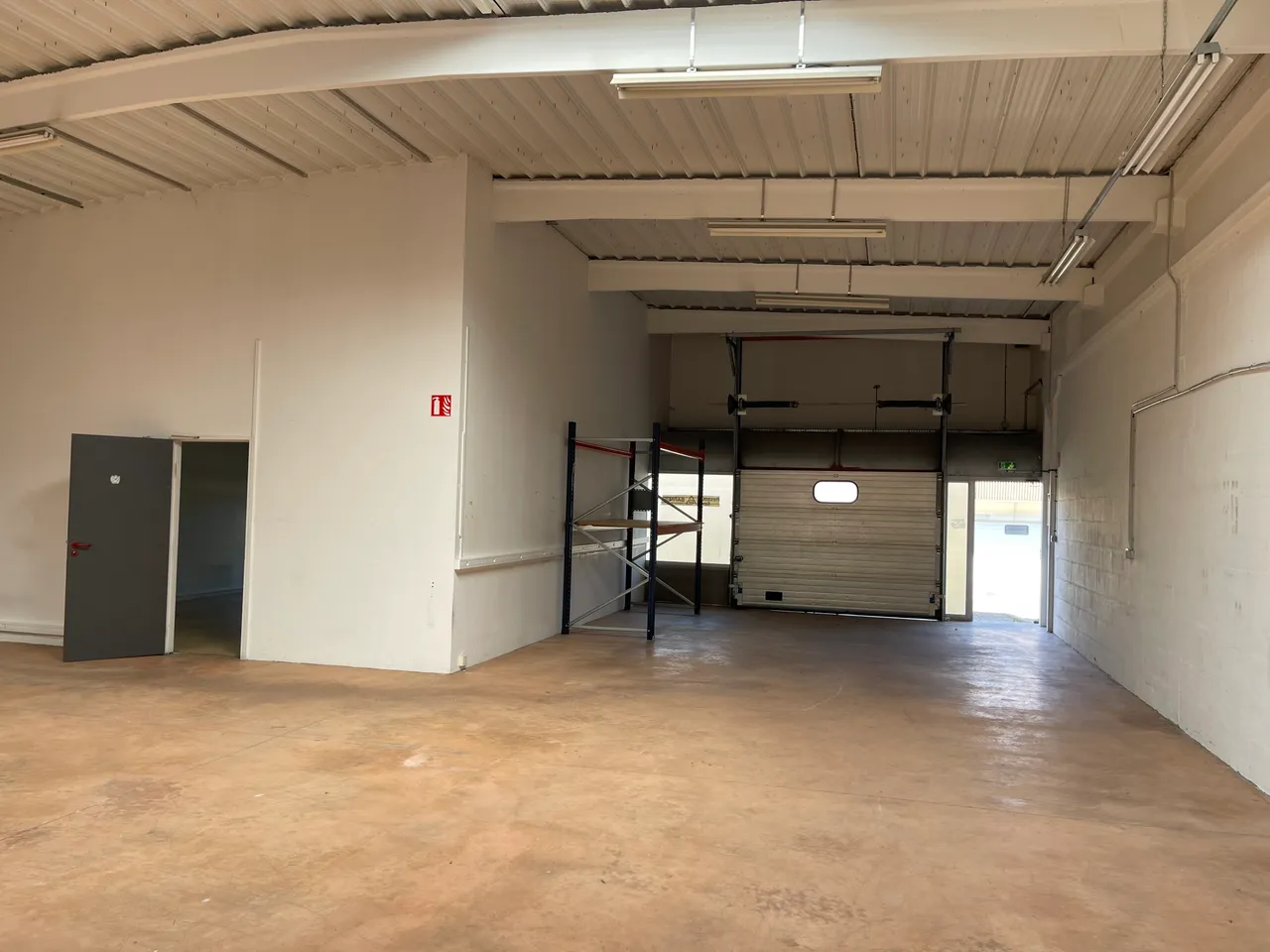logistics - Activités / Bureaux À Louer - gallery - 3