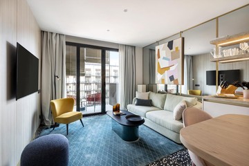 living - Piso de 57m² en alquiler en Eixample Derecho, Barcelona - featured