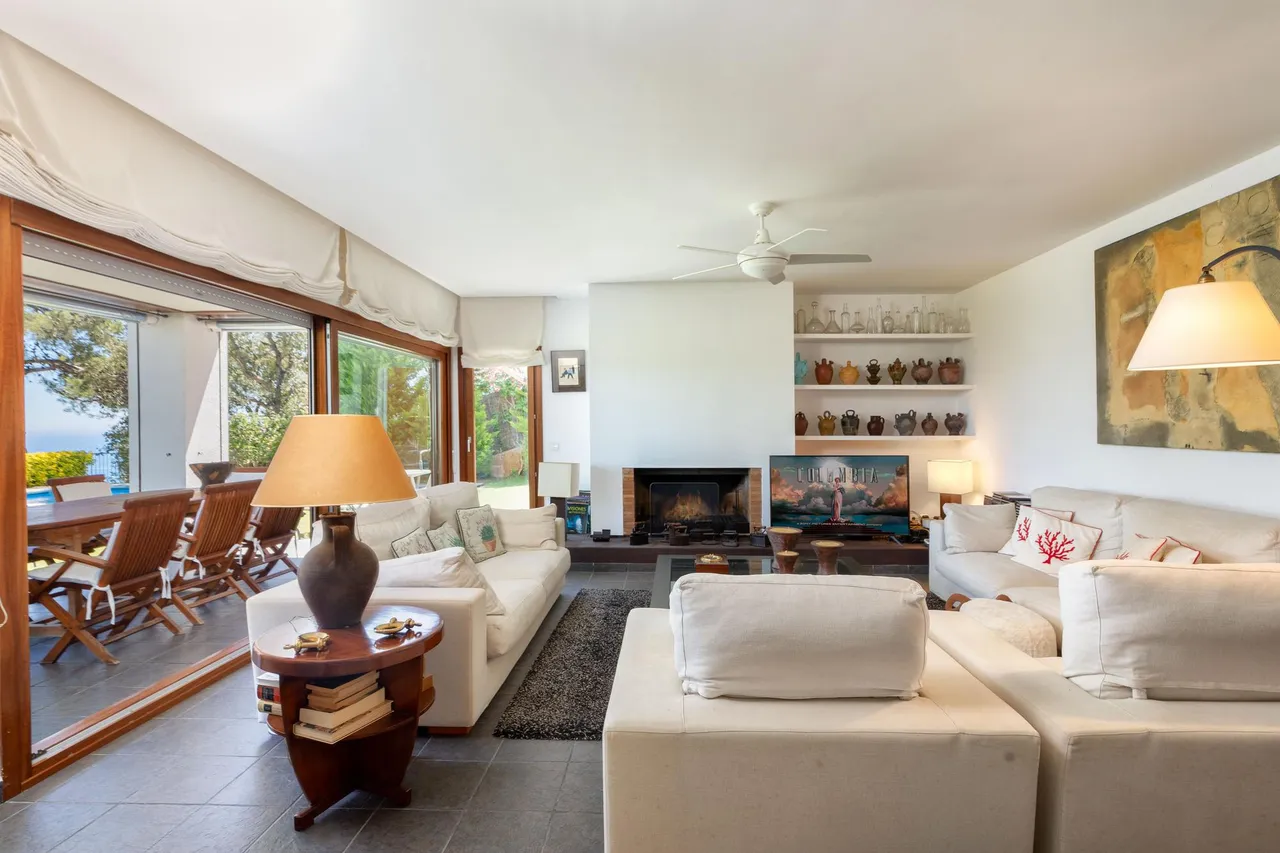 living - Casa / villa de 736m² en venta en Calella de Palafrugell - gallery - 8