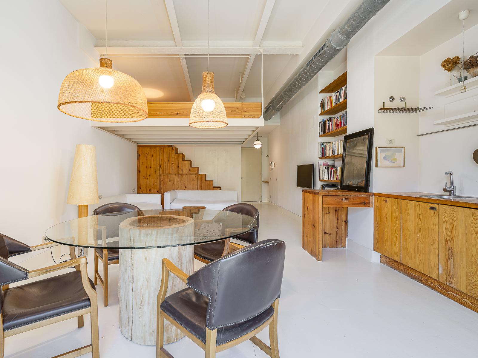 living - Piso de 62m² con 39m² terraza en venta en Poblenou - gallery thumbnail - 1