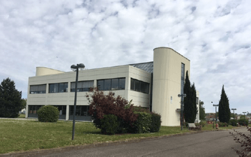 logistics - Light Industrial Premises / Offices For Rent - featured