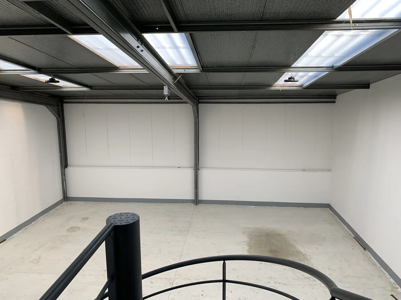 logistics - Light Industrial Premises / Offices For Rent - gallery - 4