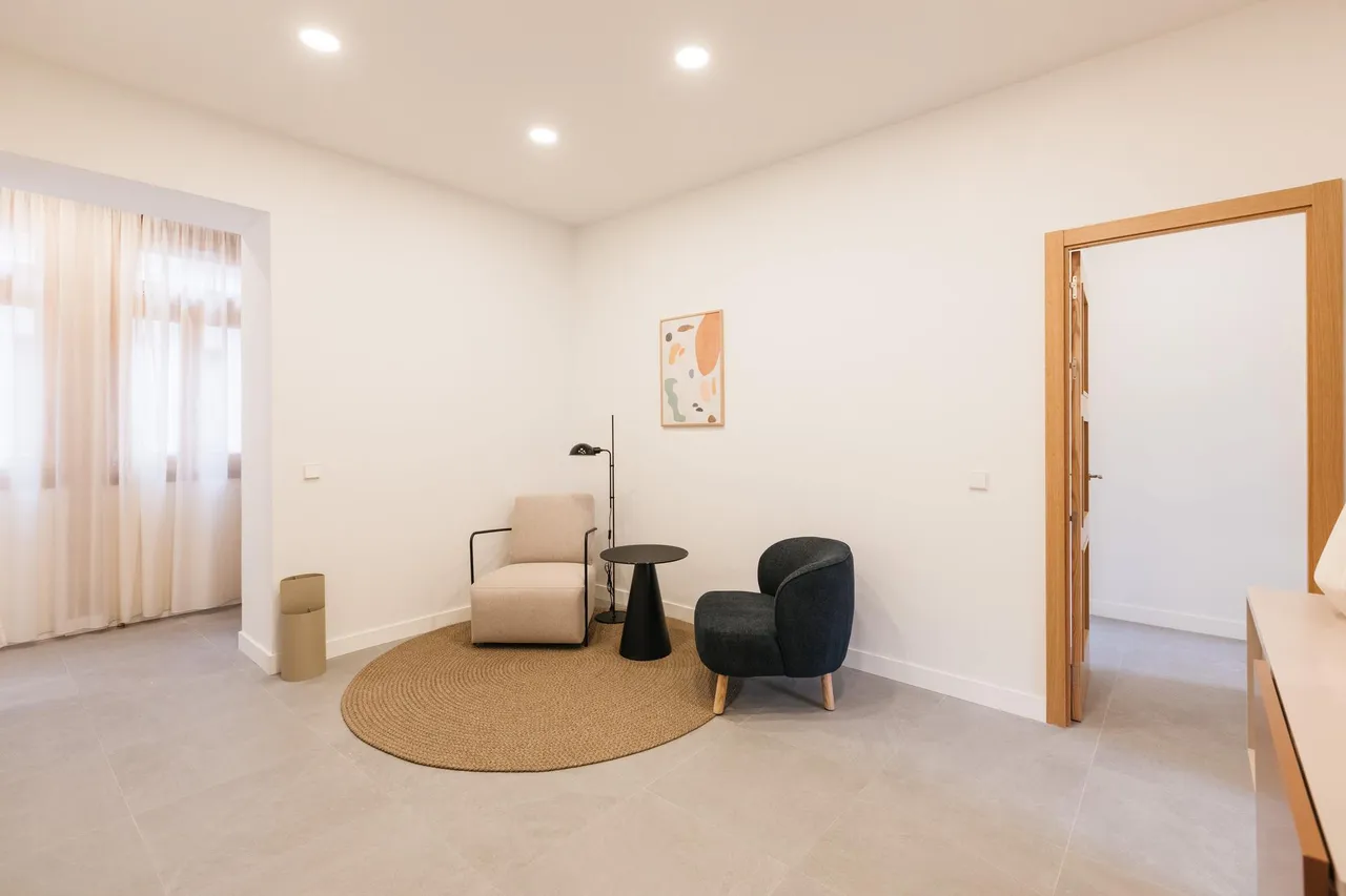 living - Piso de 145m² en alquiler en La Latina, Madrid - gallery - 4