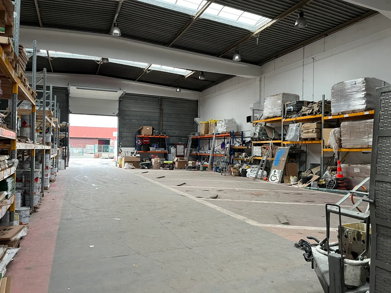logistics - Local d’activités À Louer - gallery - 2