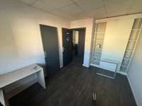 logistics - Activités / Bureaux À Louer - À Vendre - gallery thumbnail - 8