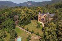 living - Castillo / palacio de 1,966m² en venta en La Selva, Girona - gallery thumbnail - 4