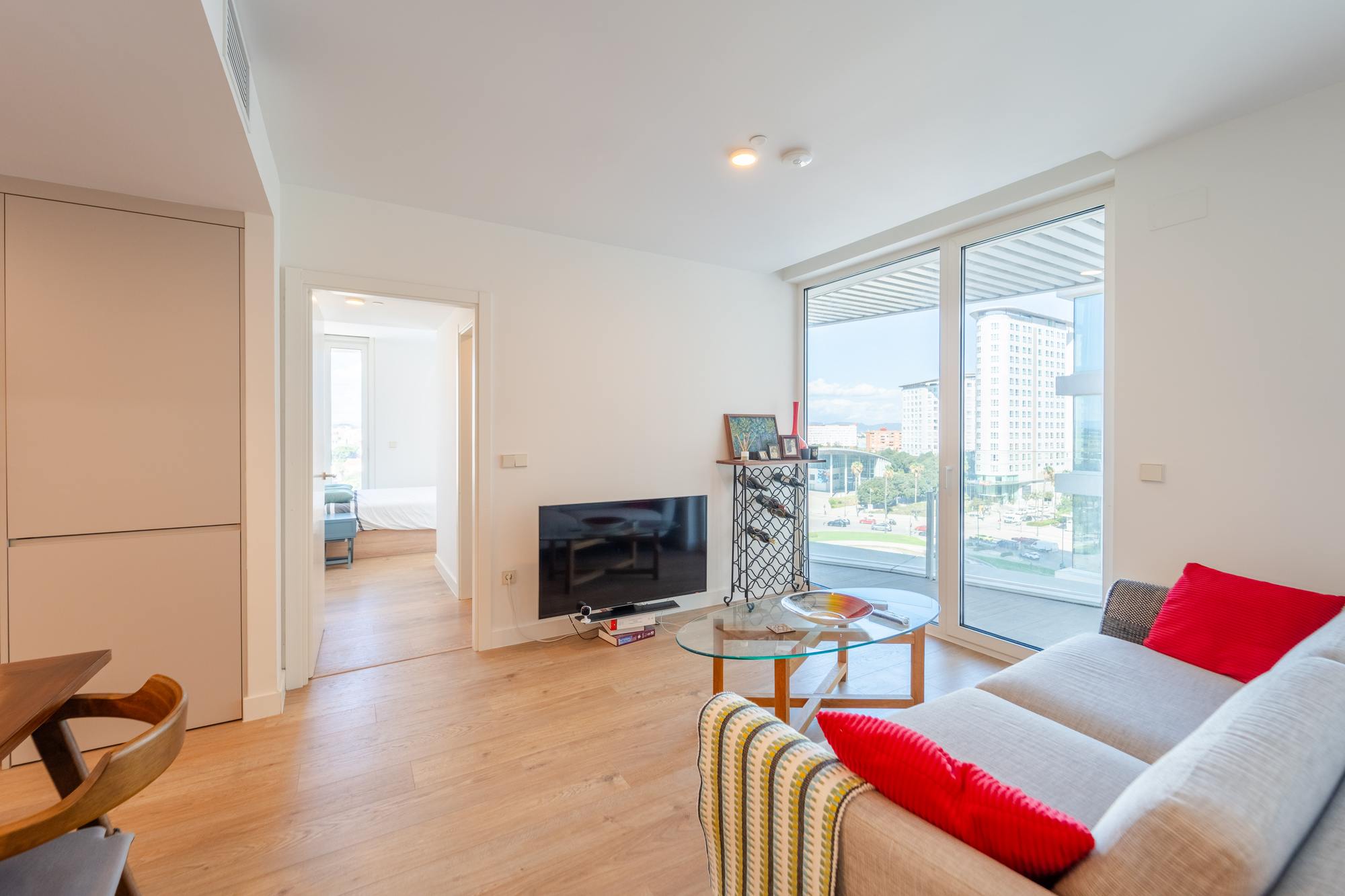 living - 85m² apartment with 6m² terrace for sale in Palacio de Congresos - featured