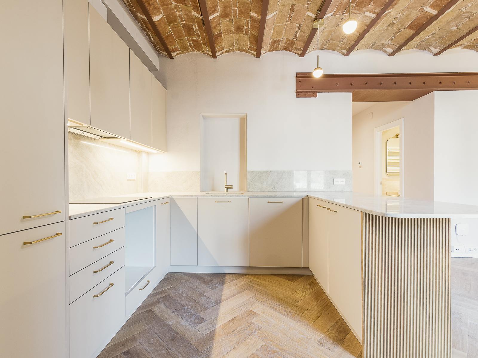 living - Piso de 108m² con 6m² terraza en venta en Gótico, Barcelona - gallery thumbnail - 8