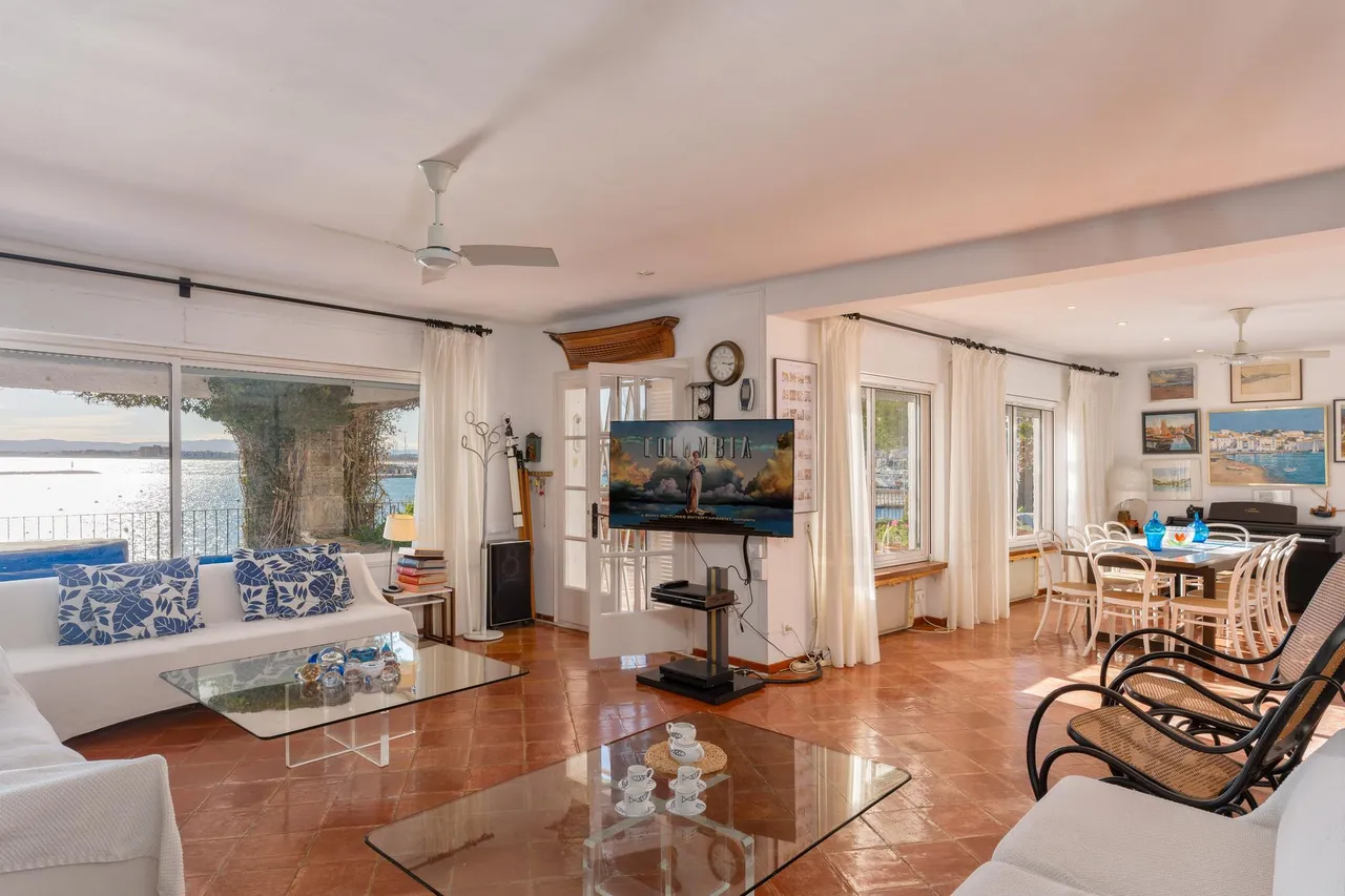 living - 284m² house / villa for sale in L'Estartit, Costa Brava - gallery - 8