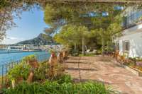 living - 284m² house / villa for sale in L'Estartit, Costa Brava - gallery thumbnail - 3