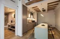 living - Piso de 42m² en venta en El Born, Barcelona - gallery thumbnail - 8