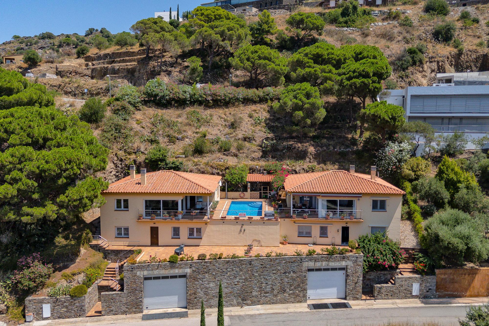 living - Casa / villa de 605m² en venta en El Port de la Selva - gallery - 5