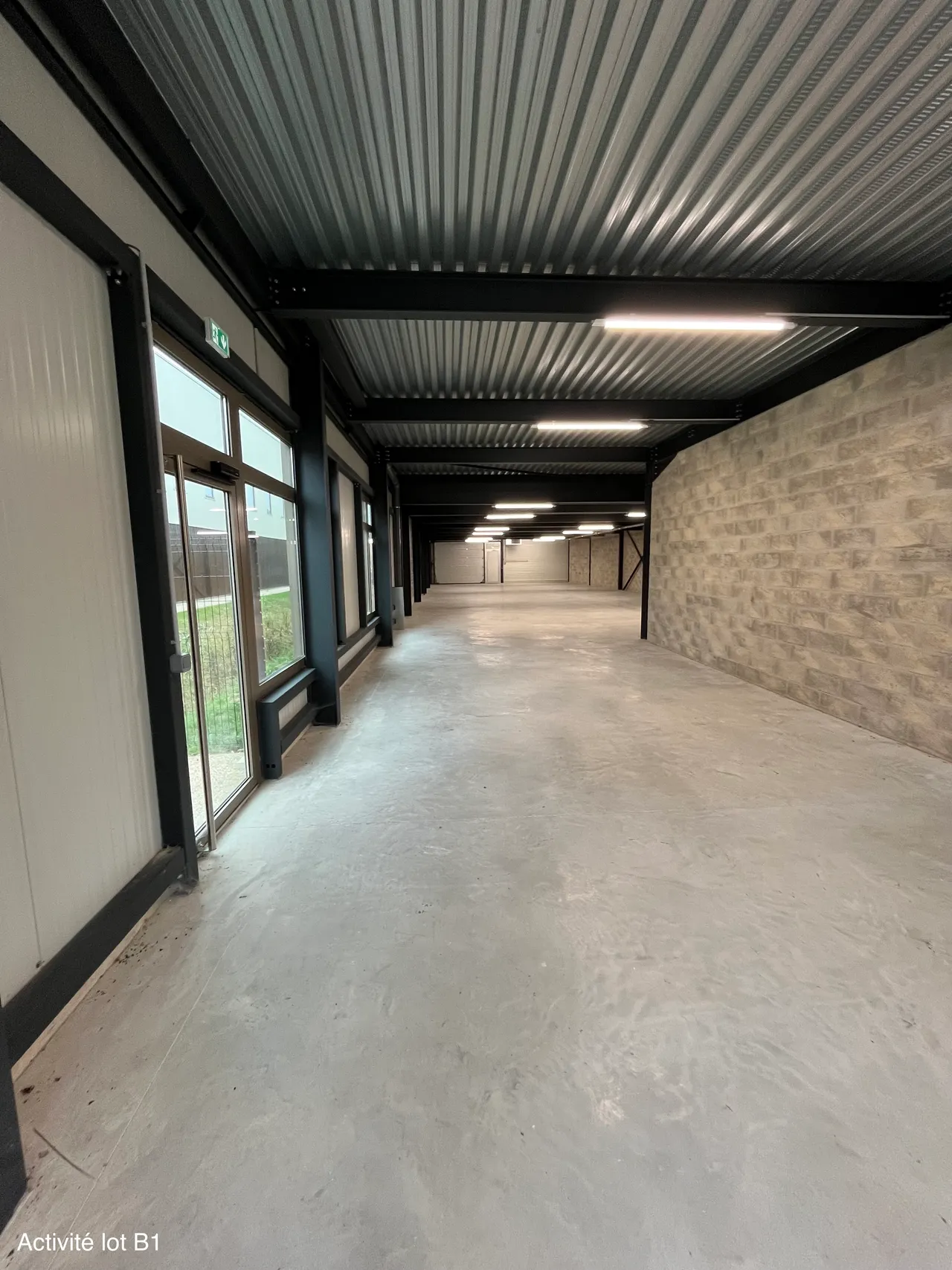 logistics - Activités / Bureaux À Louer - gallery - 3