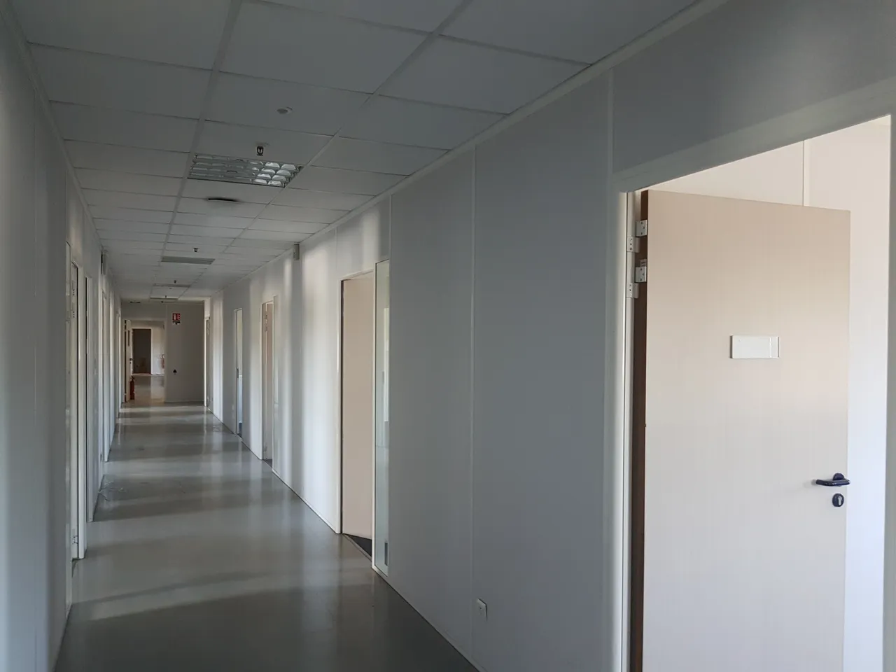 logistics - Entrepôt Logistique À Louer - gallery - 8