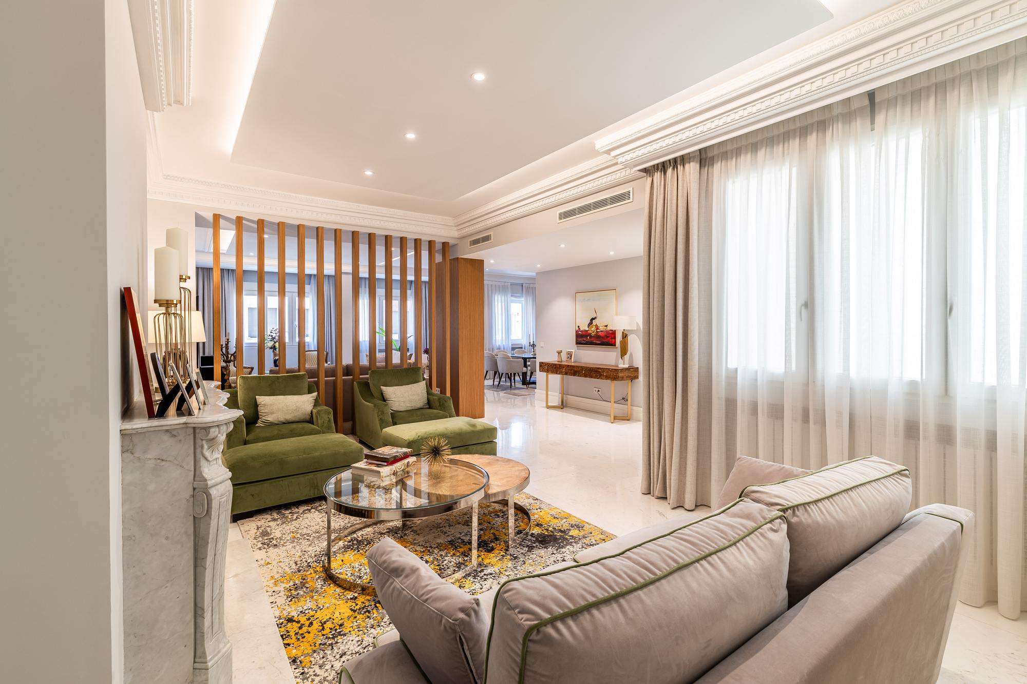 living - 374m² apartment for sale in Ríos Rosas, Madrid - gallery thumbnail - 4
