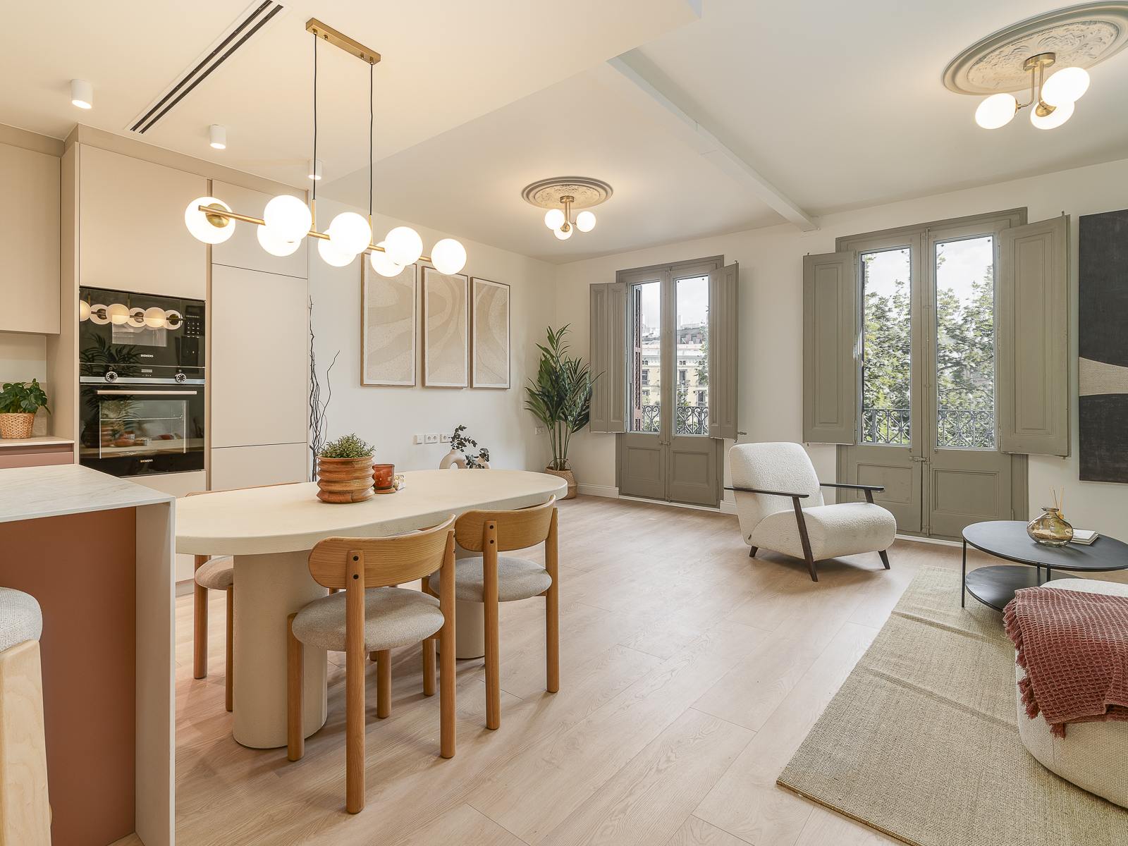 living - Piso de 135m² con 7m² terraza en venta en El Born - featured