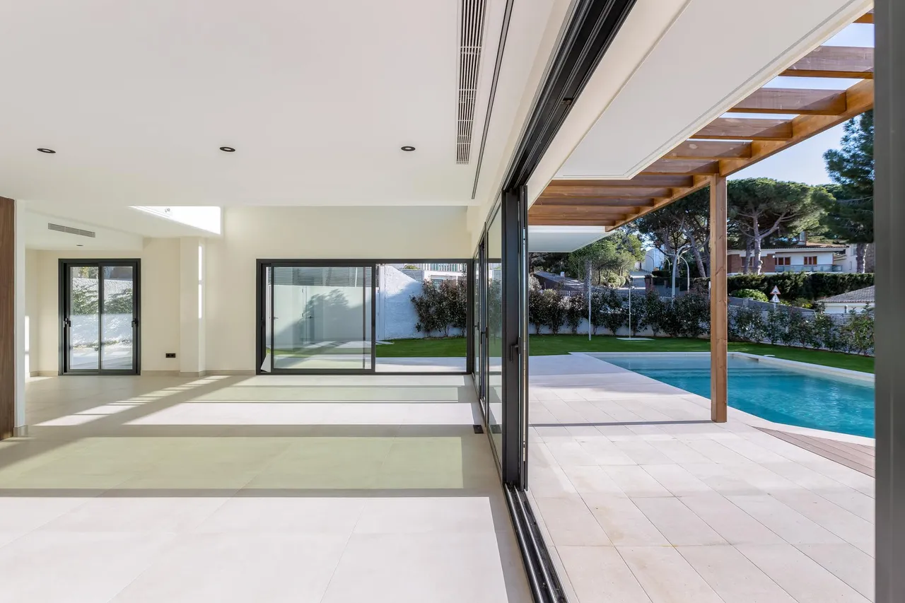 living - 532m² house / villa for sale in Vilassar de Dalt, Barcelona - gallery - 10
