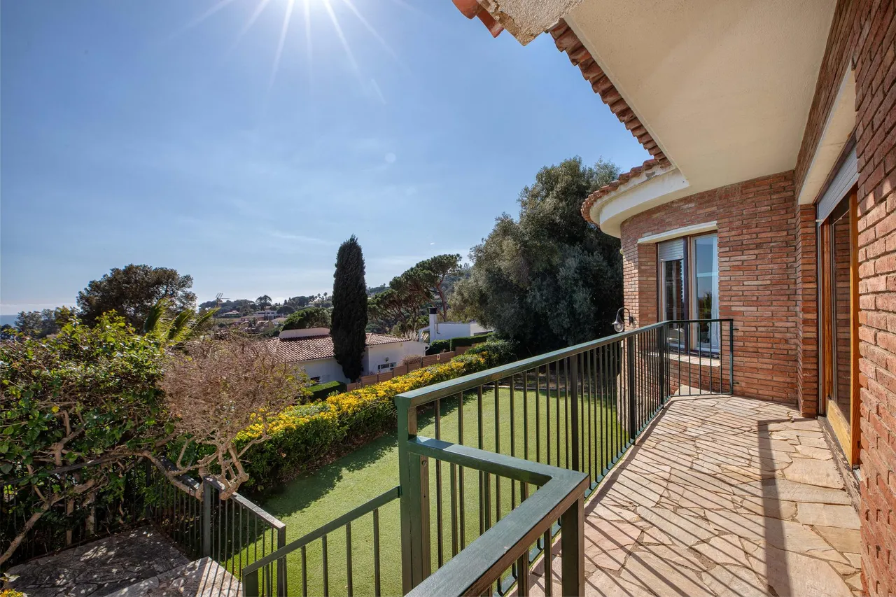 living - 259m² house / villa for sale in Blanes, Costa Brava - gallery - 3