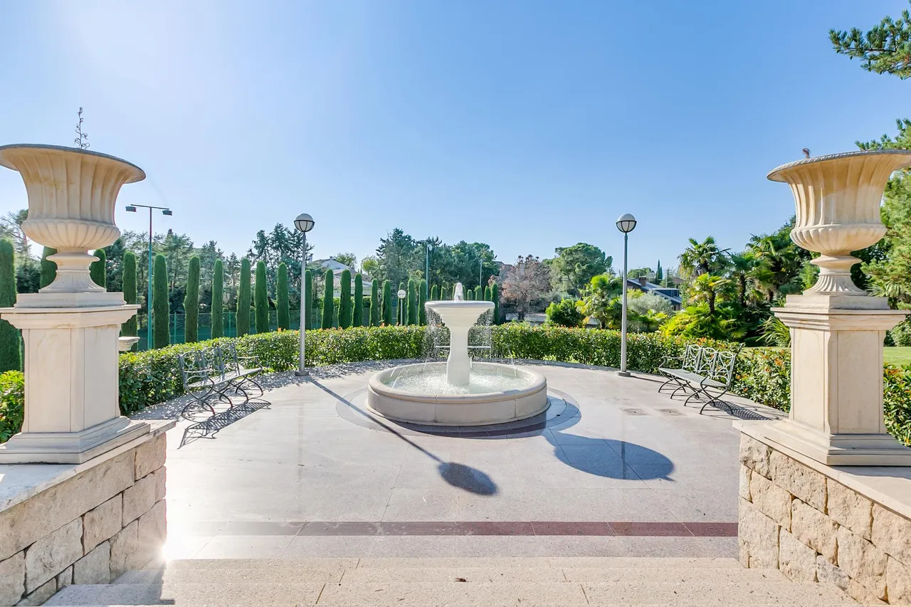 living - 2,556m² country / sporting estate for sale in Santo Domingo - gallery - 4
