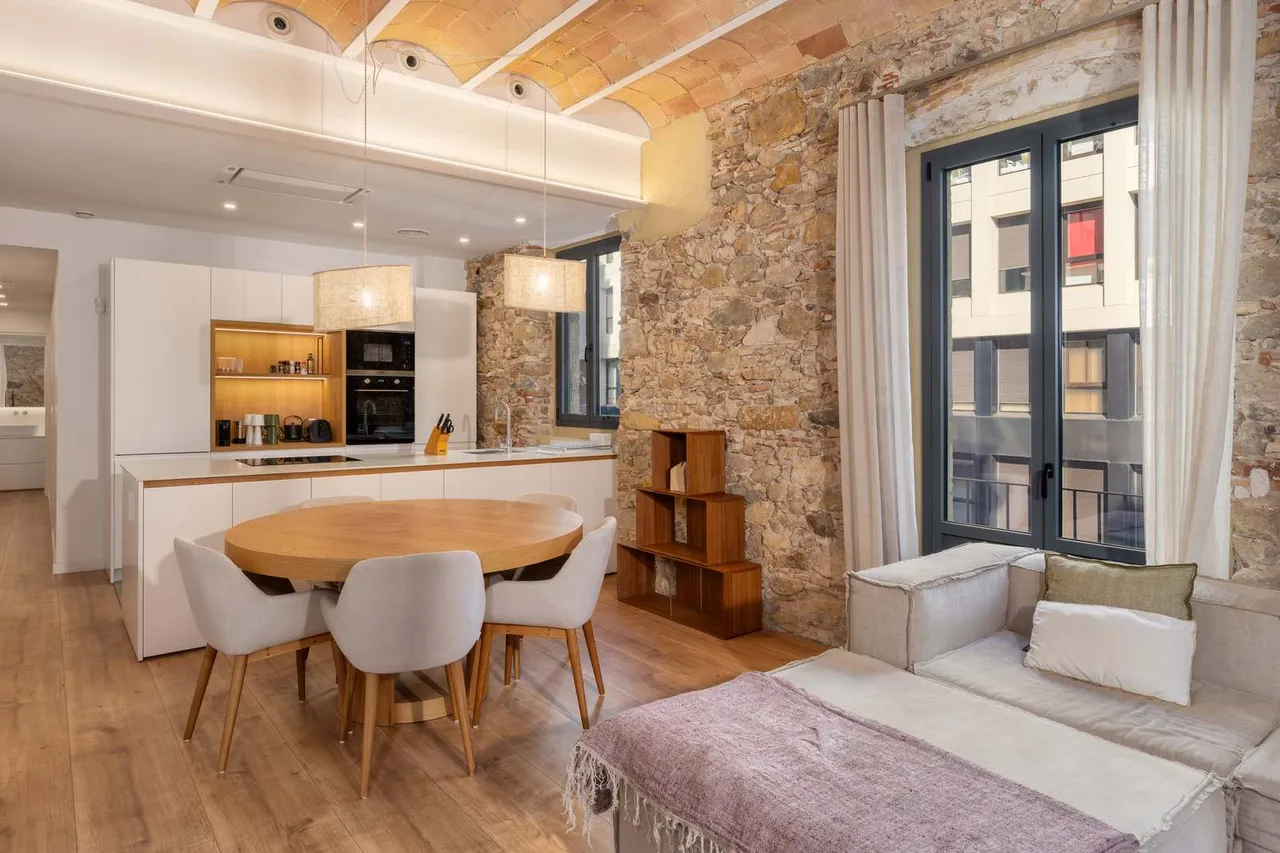 living - 102m² apartment for sale in Barri Vell, Girona - gallery - 10