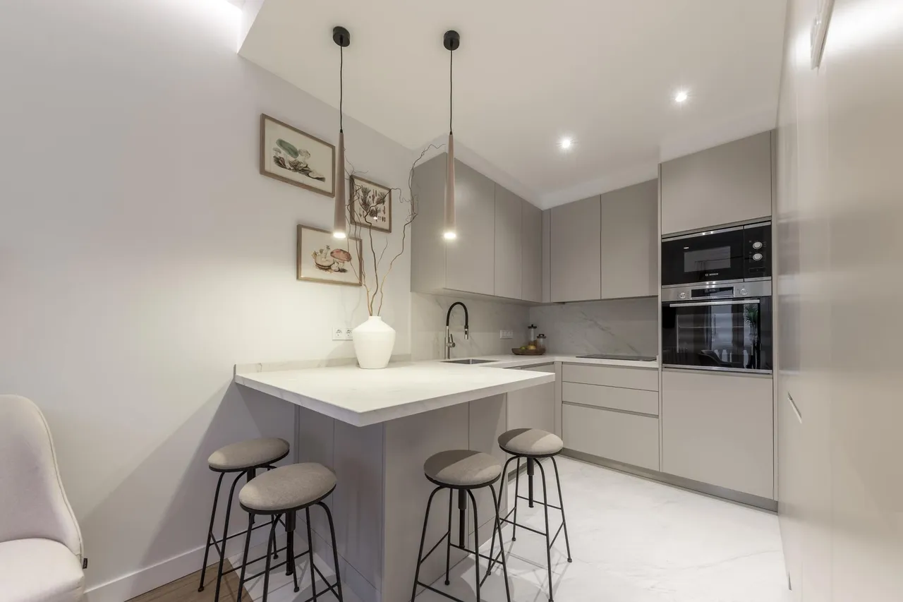 living - 115m² apartment for rent in Recoletos, Madrid - gallery - 4