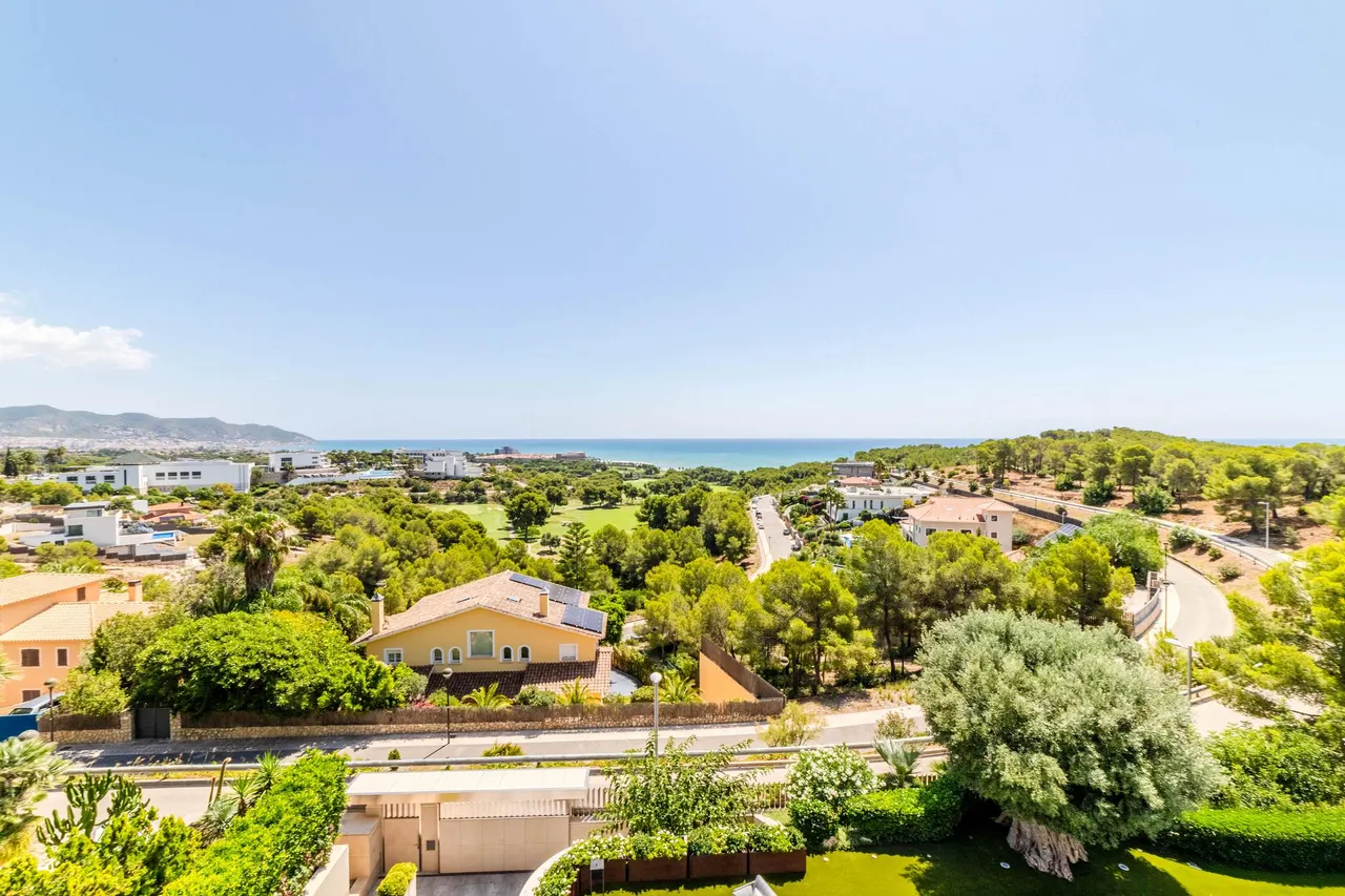 living - 615m² house / villa for sale in Terramar, Barcelona - gallery - 7